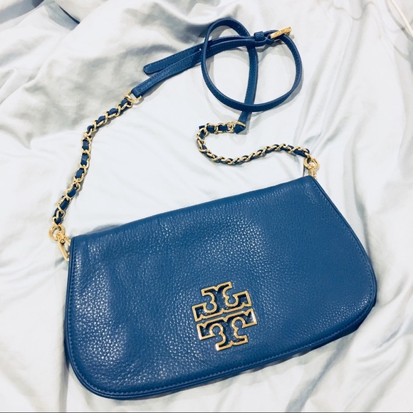 Tory Burch Handbags - TB Britten Clutch 💙
